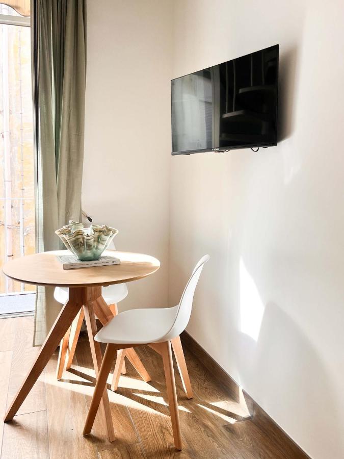 Portico 32 Bed & Breakfast