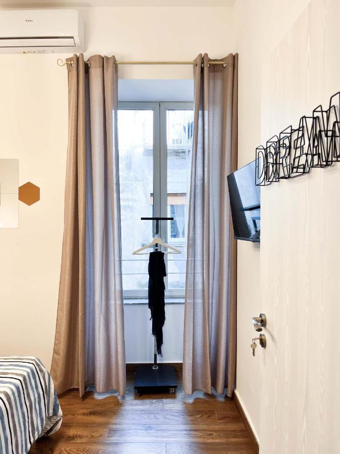 Portico 32 Bed & Breakfast *