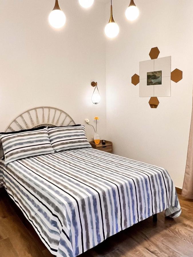 Portico 32 *